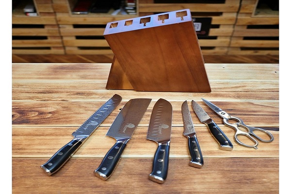 Profesionální 7-mi dílná sada kuchyňských a kuchařských nožů SAMURAI s držákem